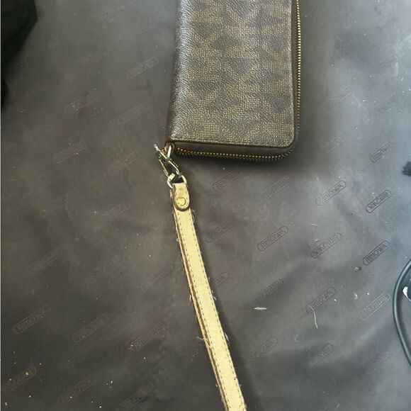 Michael Kors Wallet logo purse if wallet wristlet small purse handbag checkbook - Picture 2 of 6